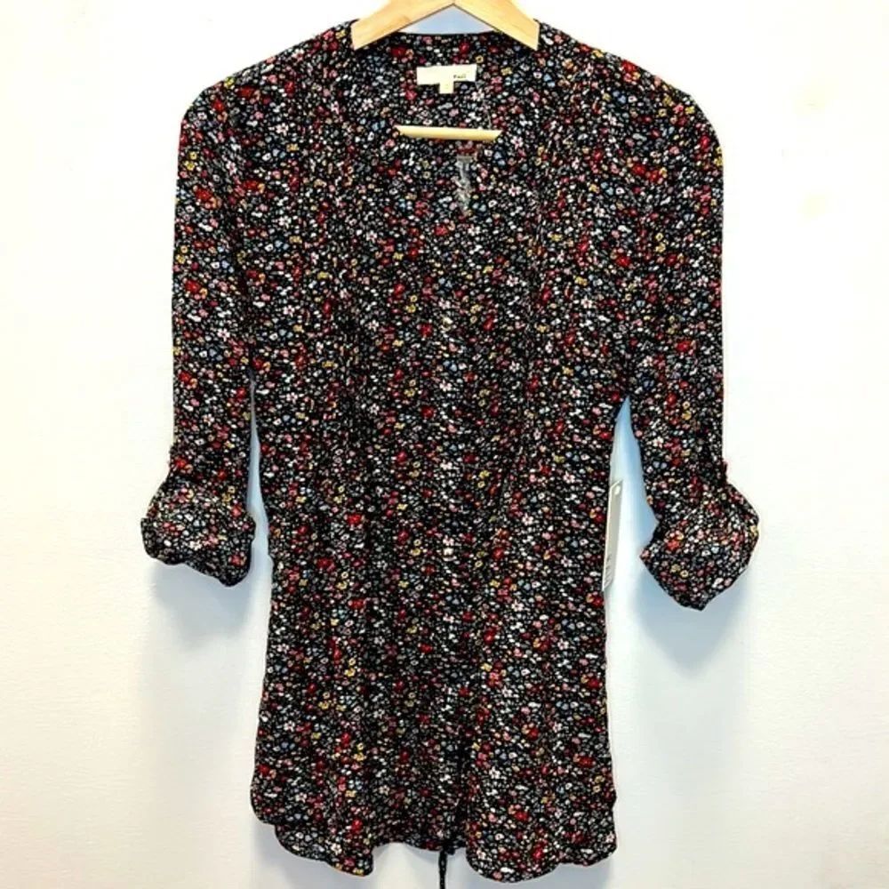 KAii Women’s Black Floral Roll up Sleeve Button up Tie Waist Blouse Size Medium